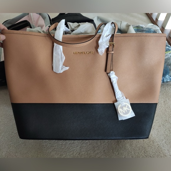 MK TOTE BAG - Picture 2 of 2